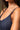 Vestido comprido feminino Ferrache de corte fluido com alças finas e corrente metálica