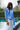 Tunica azul de laçada lateral da Silvina Campos