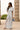 Calça Ferrache wide leg em renda floral